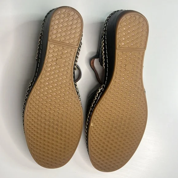 Spring Step Shoes Women's Size 7.5 Black Airy Roxela T-Strap Embroidery Sandals - Picture 11 of 12